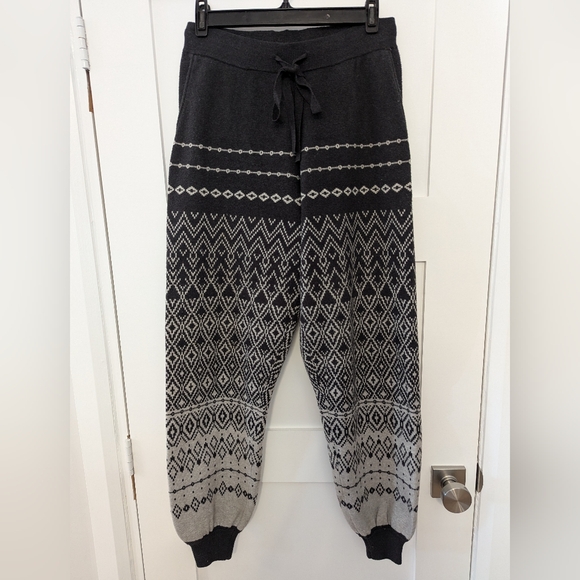 Joie Women's Aztec Print Medium Sweat Pants - Picture 6 of 6